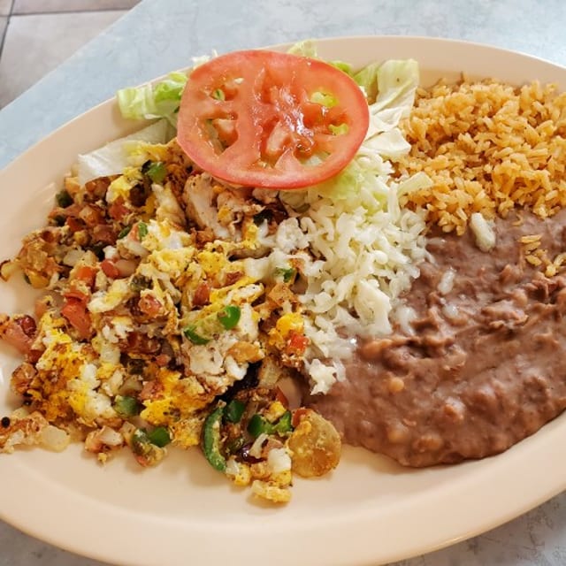 Huevos a La Mexicana.